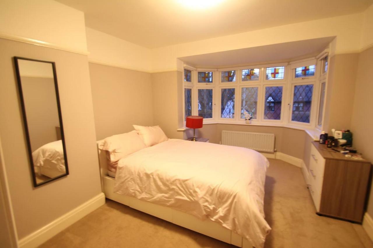 Oak Tree Villa London Ngoại thất bức ảnh